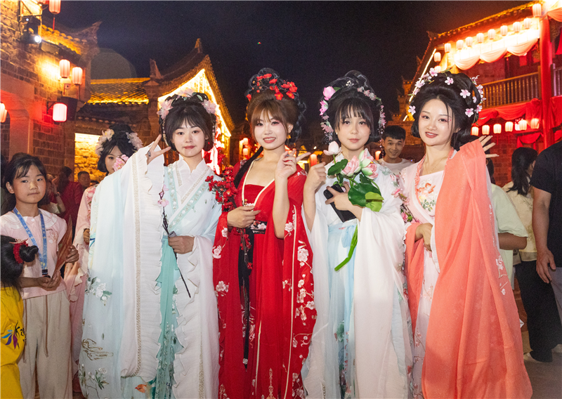 黄安古城·红安影视幻城首届汉服文化节开幕_fororder_图片14