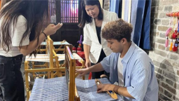 湖北郧西：打响文化旅游品牌 吸引游客“晚留郧西”