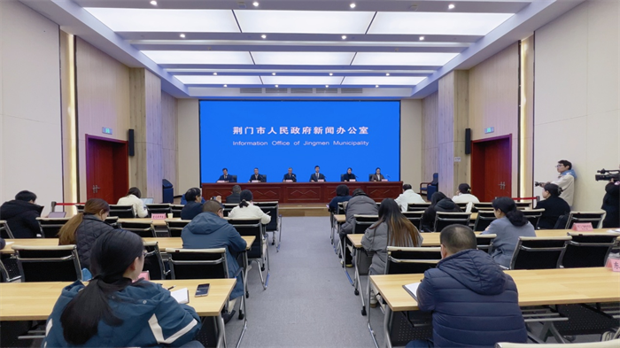 湖北荆门：历经20年培育 山羊种业“芯片”——“楚宝黑头羊”通过国家畜禽新品种审定