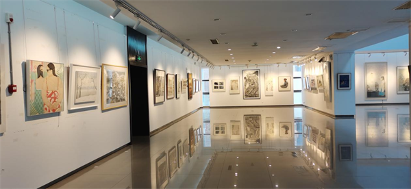 “我们：与时代同行” 湖北省女美术家优秀作品展开展_fororder_图片3