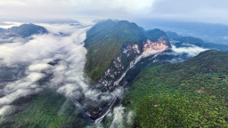 湖北恩施：民俗文化赋能山水旅游