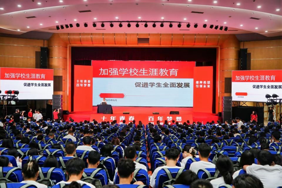 “原来课可以这样教！”湖北乡村新教师岗前培训纪实