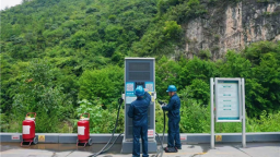 国网保康供电公司：护航重卡跑出绿色转型“加速度”