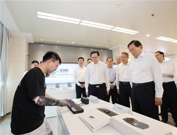 医“耀”荆楚·2025湖北省医工交叉创新发展大赛即将启动_fororder_757da0e1bc35f3f2f610ccf6cd84d3eb