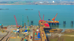 芜湖泰山路长江大桥主航道桥南主墩桩基完工