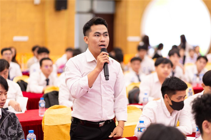 知识之桥连接绿色未来 中企“澜湄绿色课堂”受益老挝青年_fororder_03
