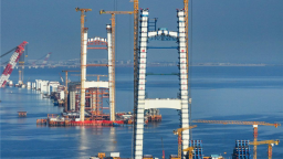 主塔封顶 海上立起新地标 厦金大桥建设再传捷报