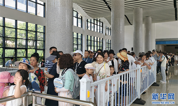 湖北郧西迎来“万人游郧西”自驾首发团_fororder_112