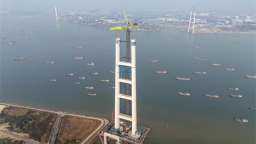 狮子洋大桥主塔突破300米成珠江口第一高塔 冲刺双层悬索桥五项世界第一