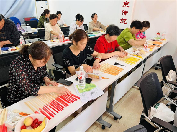 武汉：“廉粽”与“竹扇”共舞 社区端午劲吹清廉风_fororder_图片22