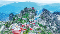 因武当景好而来 为一城好景停留 “仙山碧水的十堰”全域发力引客