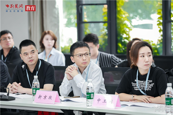 “钢铁脊梁”如何炼成？全国30家主流融媒探访武汉科技大学“硬核之路”_fororder_2da8746d2a84aca486b007209a151ec3