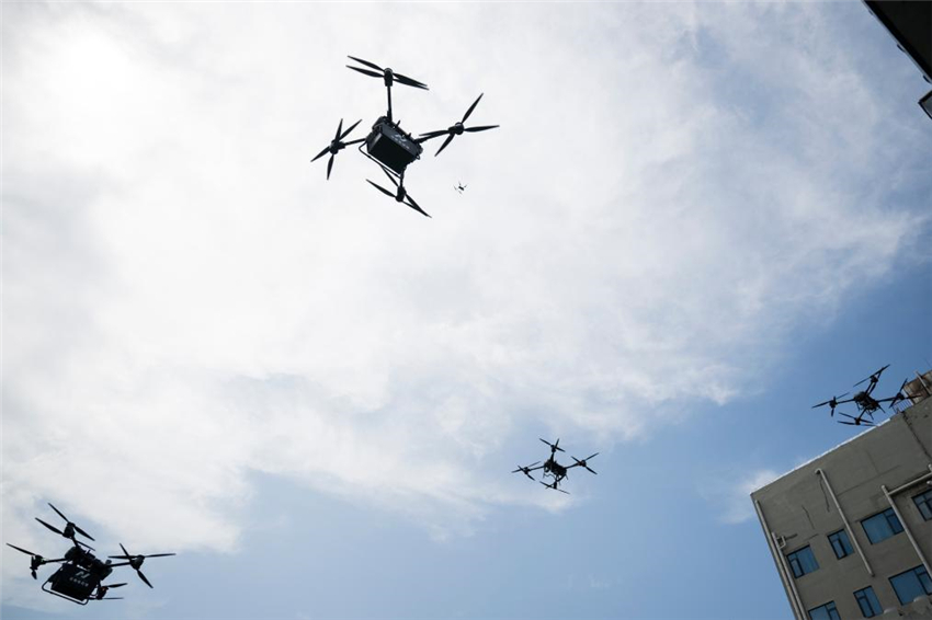 武汉新增10条低空物流航线_fororder_202506167ba4e34ccd544f3fae9779c574fc6d13_12d8c2afb9dd4ae6b79f3e098a0e0d5e