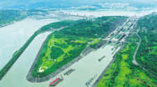 三峡枢纽通过量已达1亿吨