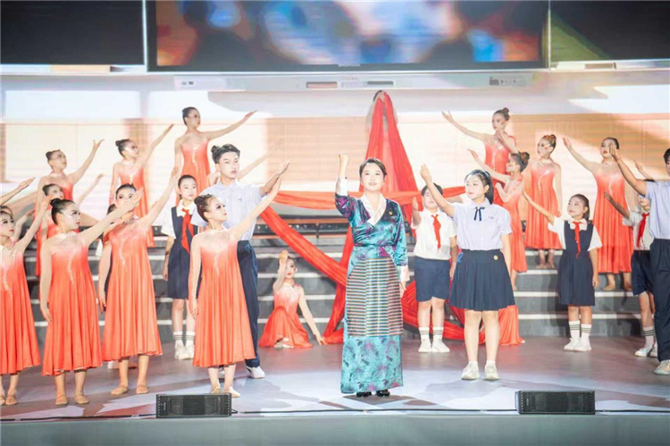 做“武昌大先生”，共筑教育强国路，武昌区教育系统举办第41个教师节艺术思政课_fororder_微信图片_2025-09-11_115216_077