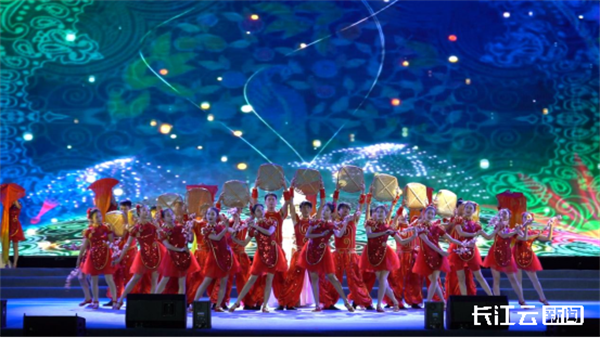 宜昌长阳:“巴风土韵”耀资丘 非遗传承展活力