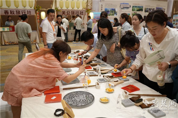 湖北当阳发布组团奖励政策 诚邀天下客共赴高铁新征程_fororder_c6f612492f33378d90b2c75f91ffdf2a