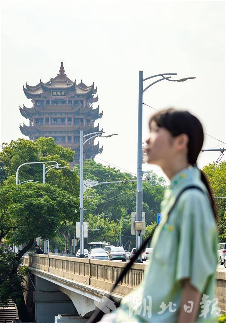 “跟黄鹤楼同框”带火多条文旅街巷_fororder_03