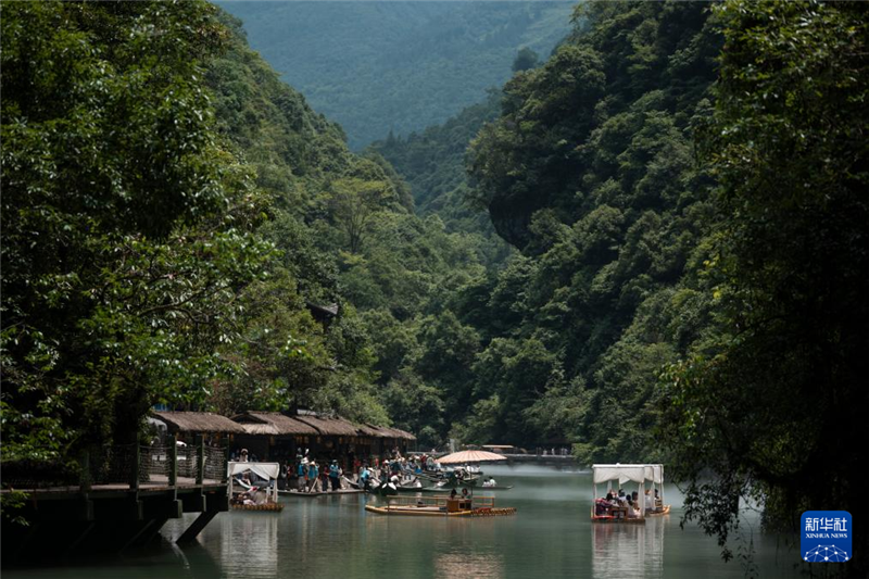 湖北鹤峰：屏山峡谷 秘境寻踪_fororder_202507095a3dab75803b4d8e834a6699f24f13c4_20250709efe30516b80147b3b4f558b17cfbc171