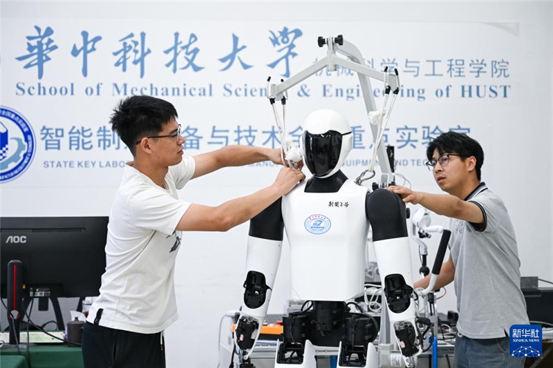 湖北：新生代科研力量助推人形机器人加速成长_fororder_202507018de6a4db5aa547c1965d82e8608b1946_20250701ddaf4c137b4240ddbcff966534f67ea5