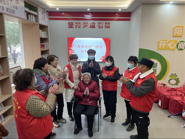 蹚出基层治理新路径 看孝南车站“银龄”志愿队如何重塑小区新貌_fororder_微信图片_20260201163616