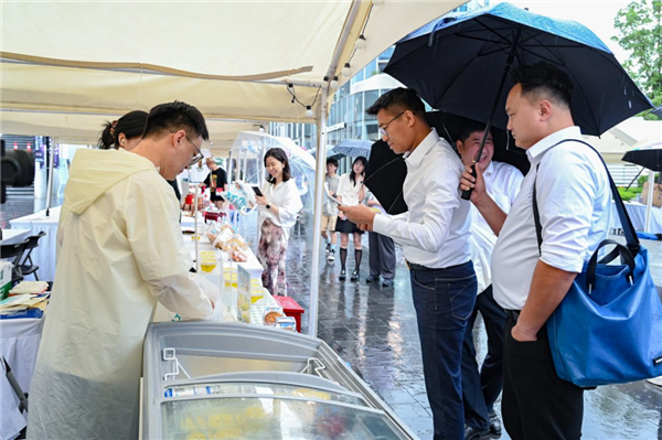 第五届汉台青年嘉年华“青春市集”在华发中城商都启幕_fororder_图片13