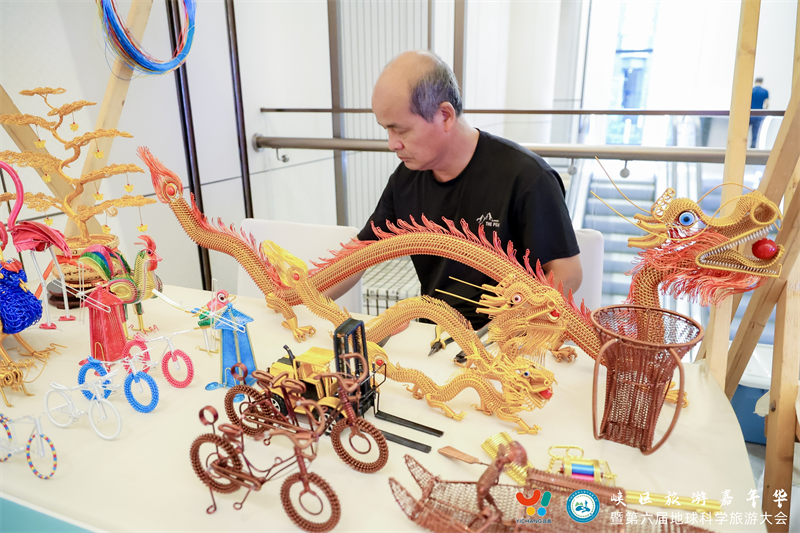 宜昌架起全球合作“连心桥” 国内外专家共商峡区旅游发展_fororder_图片16