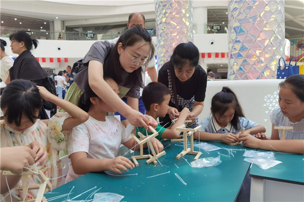110场科学狂欢！襄阳市科技馆变身暑期“科幻乐园”_fororder_图片3