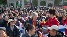 荆楚“红色文艺轻骑兵”走进潜江 惠民观影活动暖民心