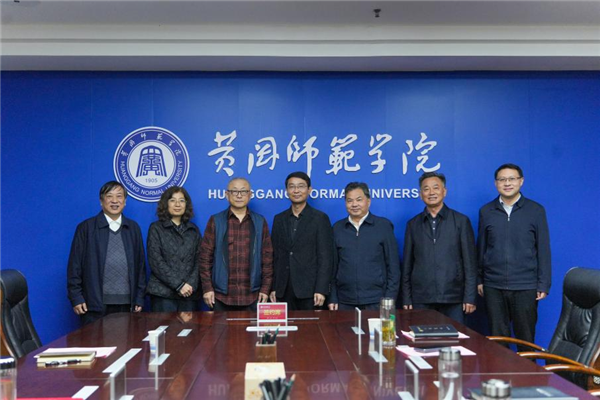 刘醒龙携手黄冈师范学院共建“刘醒龙文学馆”_fororder_图片132