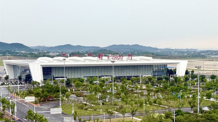 湖北：内陆崛起“空中出海口”_fororder_LOCAL1751329961342NSGVZAUXN7