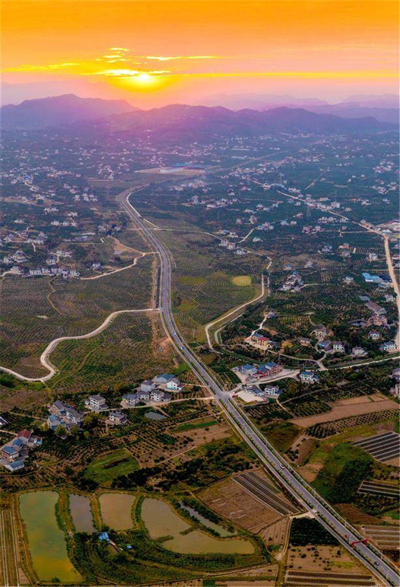 宜都青林谜镇环线入选全国“十大最美农村公路”_fororder_02
