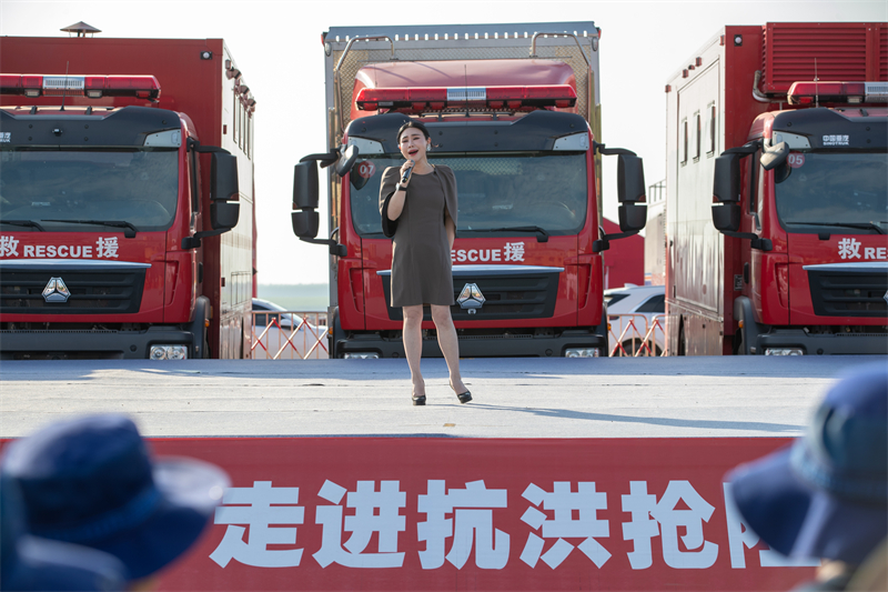 湖北省文联荆楚“红色文艺轻骑兵”走进抗洪抢险实战练兵场（石首）_fororder_微信图片_20250614160428