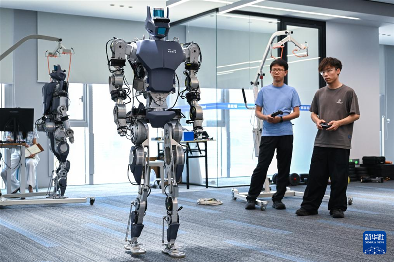 湖北：新生代科研力量助推人形机器人加速成长_fororder_202507018de6a4db5aa547c1965d82e8608b1946_202507010df762a784674280a9557caaa38e7209