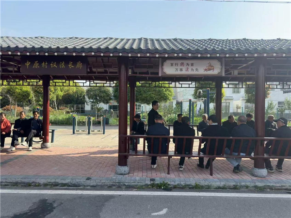 洪湖市：以“板凳普法”+“法律明白人”议事平台筑牢基层法治建设根基_fororder_图片4
