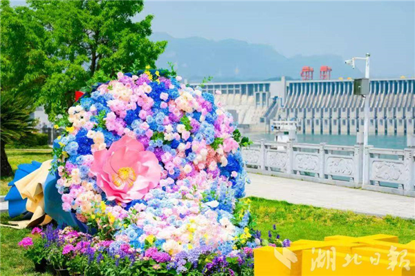 2025年上半年超148万人游三峡大坝_fororder_033de2e98f7a42beaa2a3962d91e895c