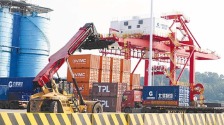成都首发班列已抵南宁港_fororder_7fdb9cd7-5515-41e7-a67a-dd01ba3c0f75.800x326.750x305
