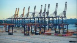 中美暂停24%关税 外贸企业信心增加 港口繁忙 市场表现积极