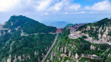 三伏登泰山 赴一场翠林云海清凉之约_fororder_13335bb2-2d88-4767-9e19-d117ad2718f9.1079x742.960x660