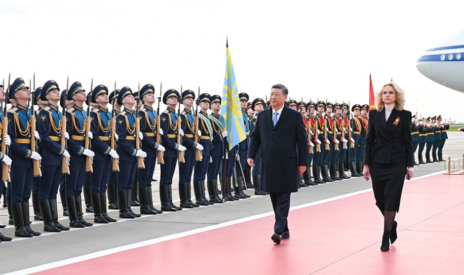 习近平抵达莫斯科_fororder_1746645718375_76
