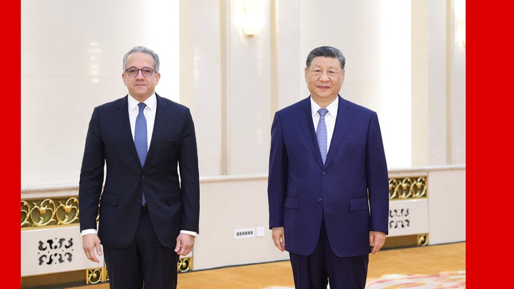 习近平会见联合国教科文组织总干事_fororder_1778588951082_89