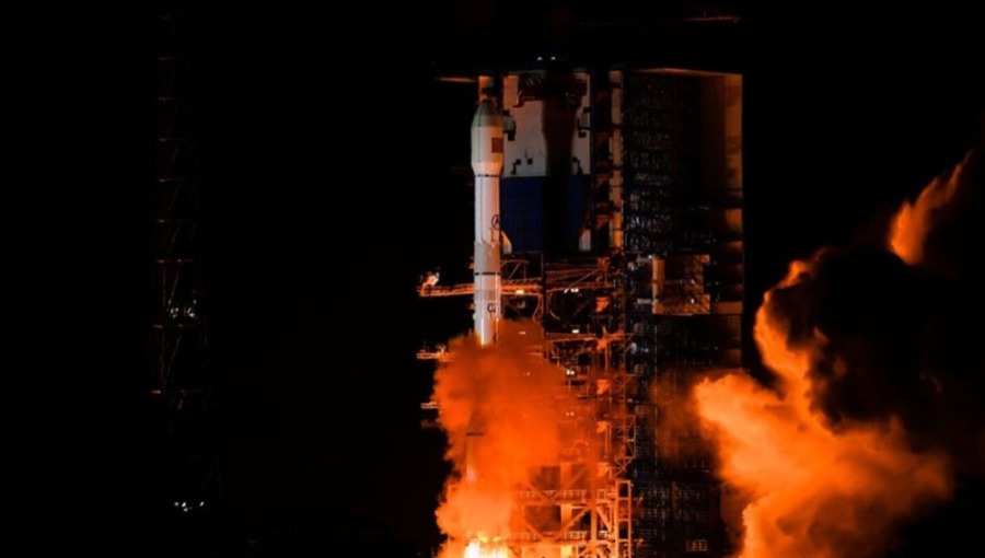 我国成功发射通信技术试验卫星十九号