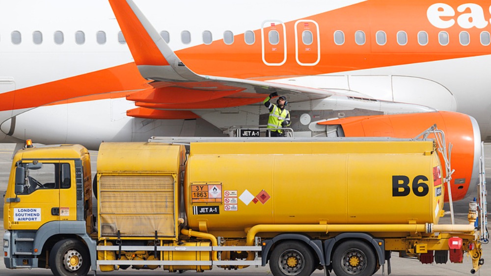 欧洲航空燃油告急 中东局势如何影响全球航空业？_fororder_6b26ded7b37b42e09e8874fbe77a6259