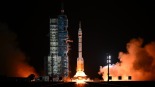 神舟二十三号载人飞船发射取得圆满成功_fororder_1779637068737_340