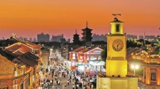 泉州：八方游客来漫游 世遗之城人潮涌_fororder_f75980a2c03a4e0f89d693cbc93fc64d.1600x1167.960x2147483647