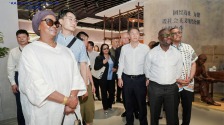 驻华外交官参访中安华力 感受“安徽建造”真材实料_fororder_DSC06219-opq4895136375