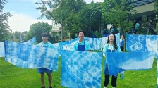 美国华裔青少年走进德阳高槐村 沉浸式体验非遗扎染魅力_fororder_1