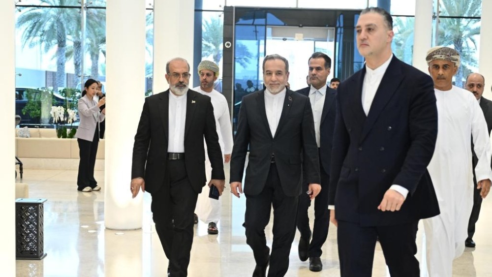 美伊“背靠背”谈判重启 场外“温差”揭示核心分歧_fororder_202602079ebc858d65164510a454c4bb4e3cef54_202602077628d7112ea24bd99fdd3d7e9e62aa8e