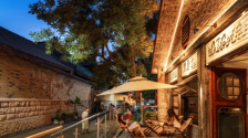 山东济南：夜游泉城新地标，百年上新街焕活城市“夜动力”_fororder_058a435bc7f440d895845ba70853451b.580x390