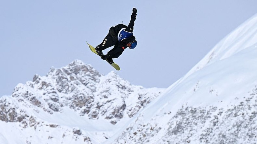 一“鸣”惊人！苏翊鸣夺取米兰冬奥会中国代表团首金！_fororder_fd6d8830421a4bc896b66af53abc7b83